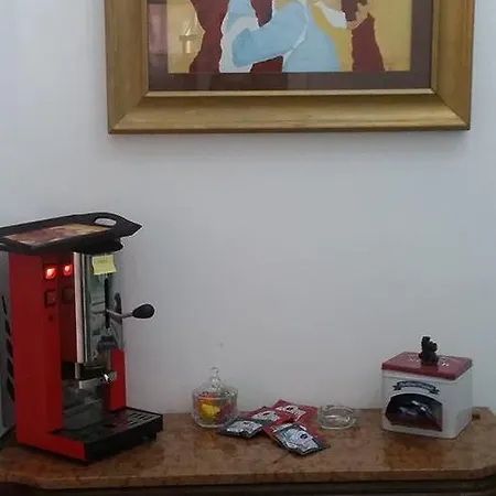 לינה וארוחת בוקר Genius Loci קאסרטה